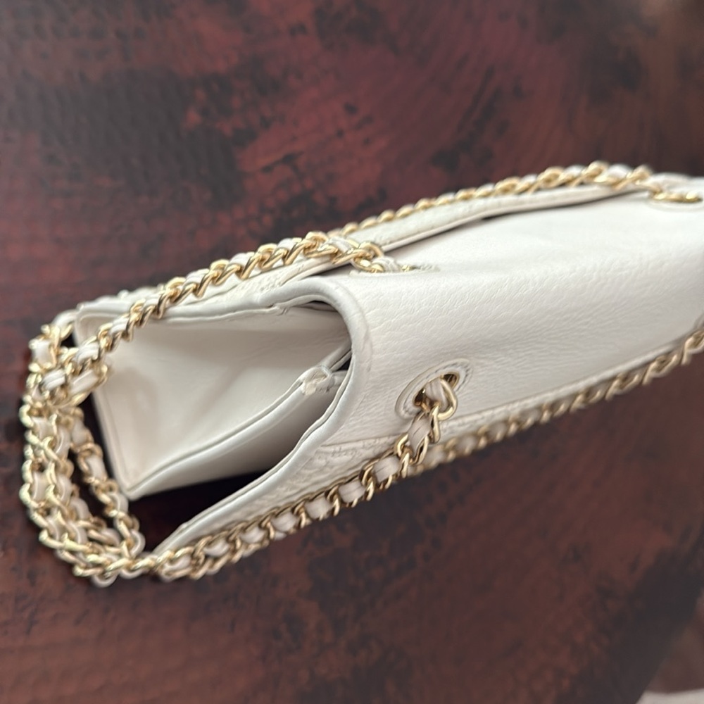 Tory Burch White Quilted Shoulder Bag - Picture 7 of 9